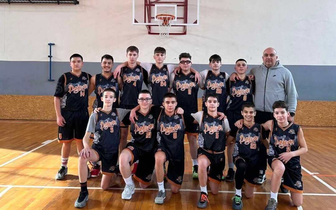 Кошаркаши златни